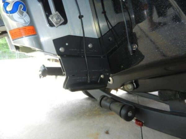 L Bracket to attach a Transducer Shield to the side of an Atlas Hydraulic 8″, 10″ and 12″ Jack Plate.